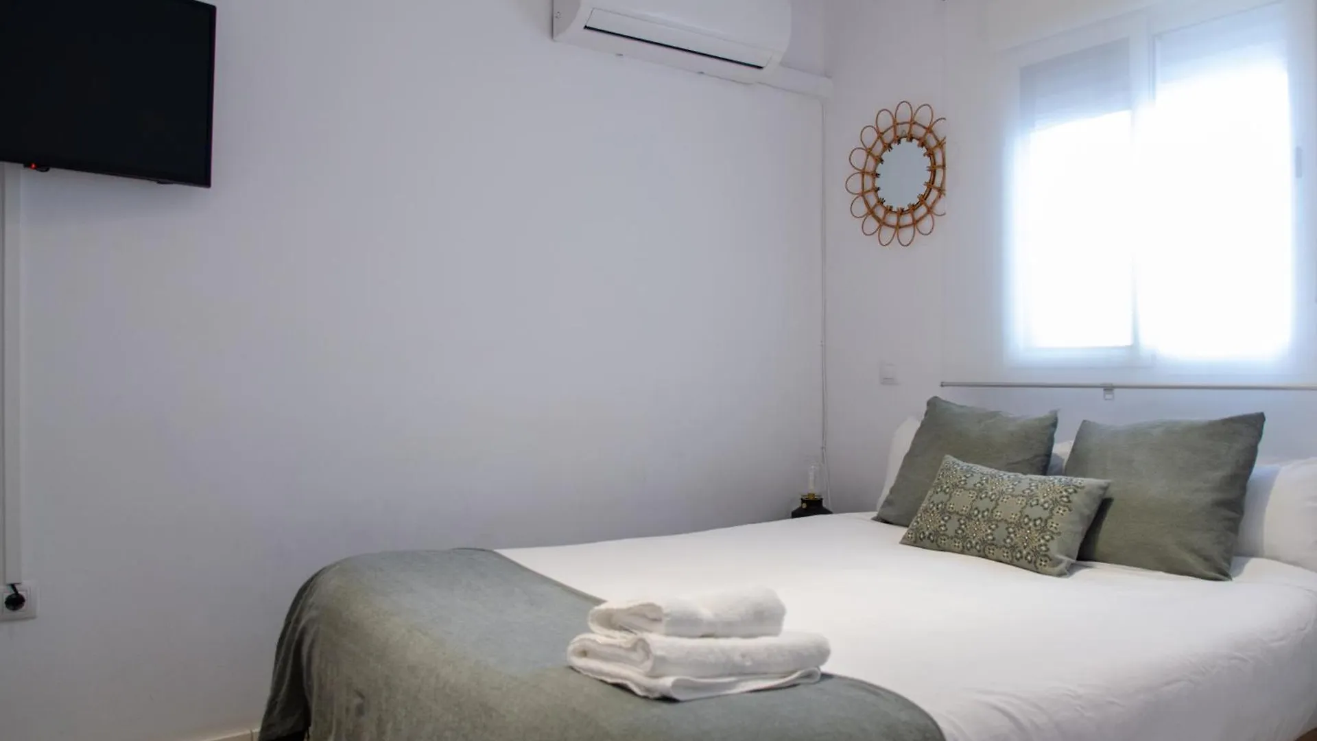 Apartamento Moderno En Triana 2 Dormitorios Y Aire Acondicionado Sevilha