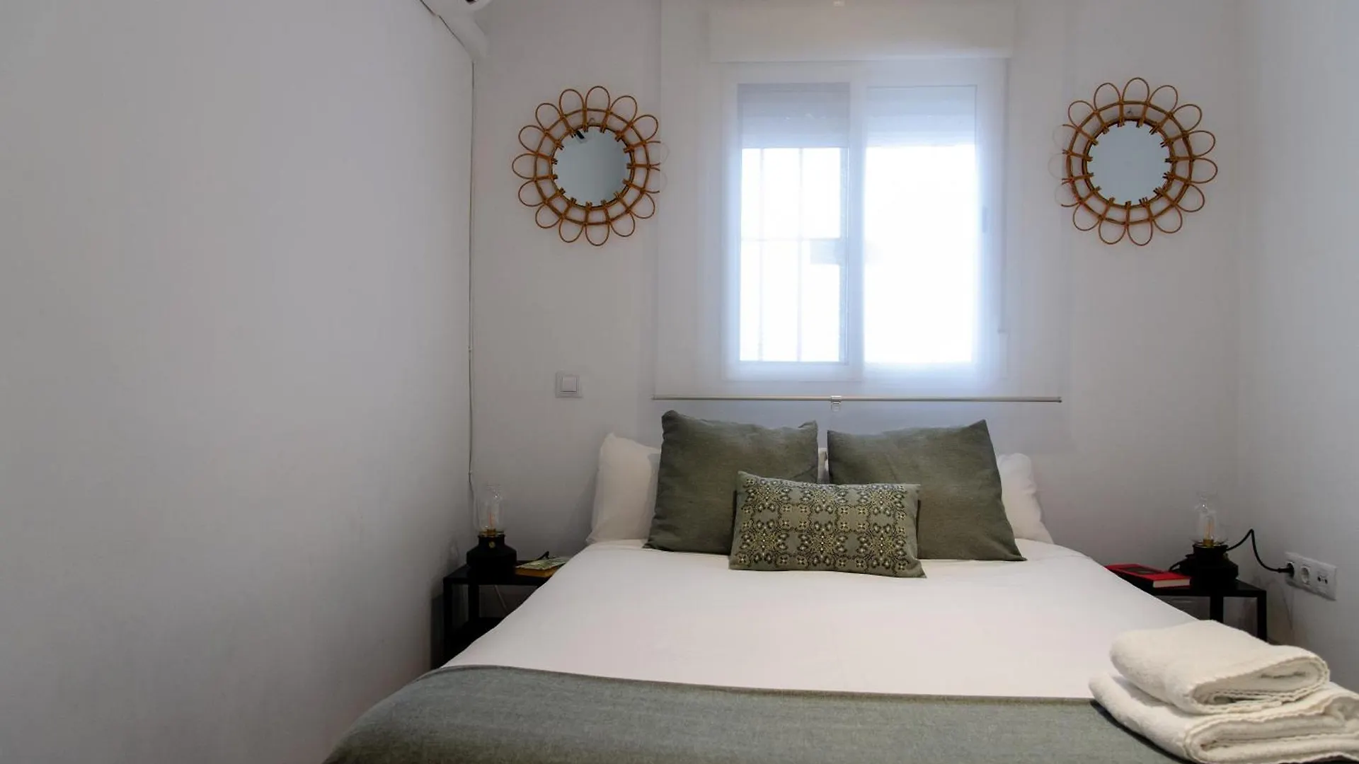 Apartamento Moderno En Triana 2 Dormitorios Y Aire Acondicionado Sevilha